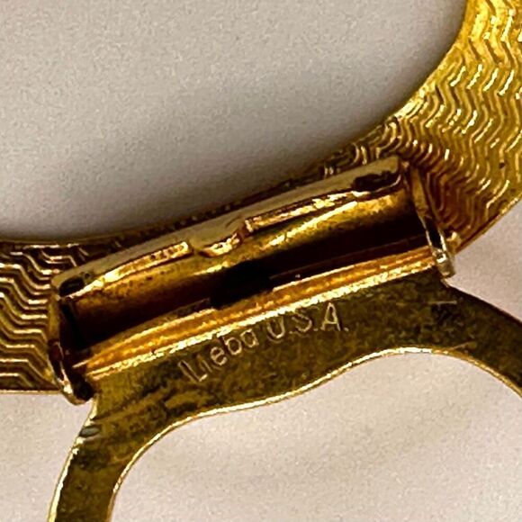 Leiba USA gold tone scarf clip - Picture 6 of 6